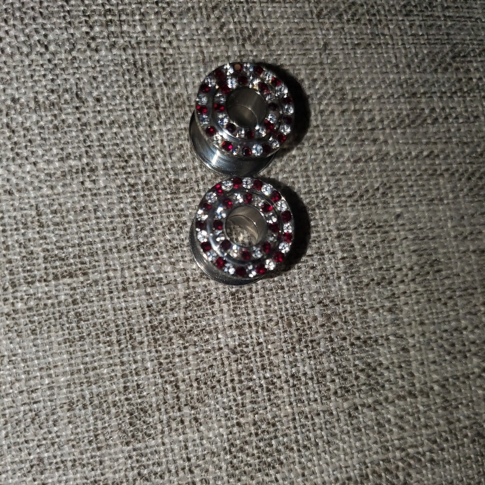 Red Gem Crystal
Steel
00 Gauge